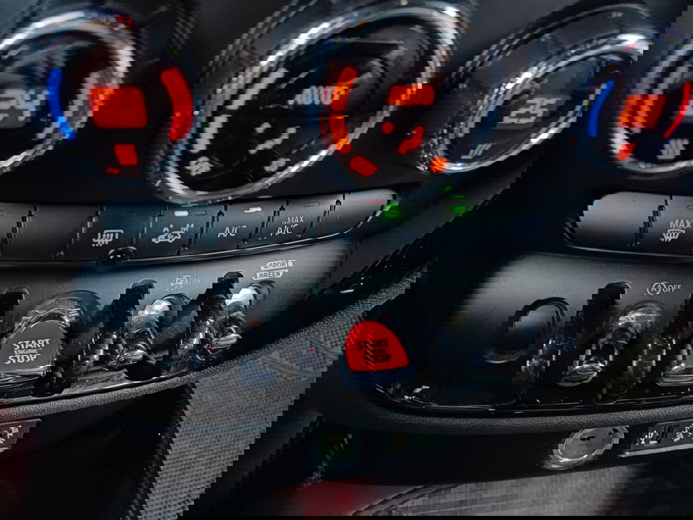 MINI Mini Clubman usata a Modena (16)