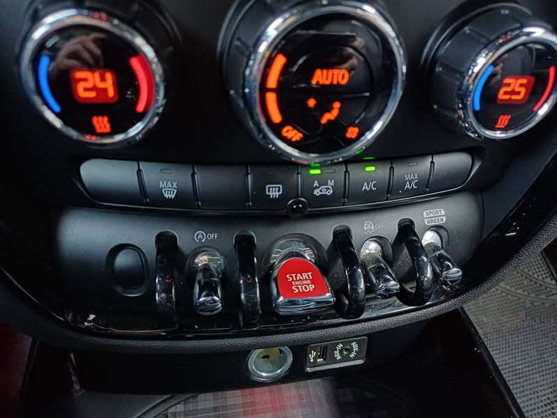 MINI Mini Clubman usata a Modena (16)
