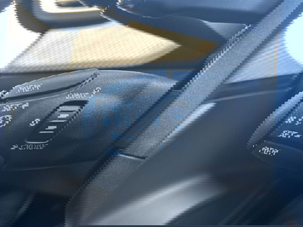 Peugeot 2008 nuova a Latina (13)