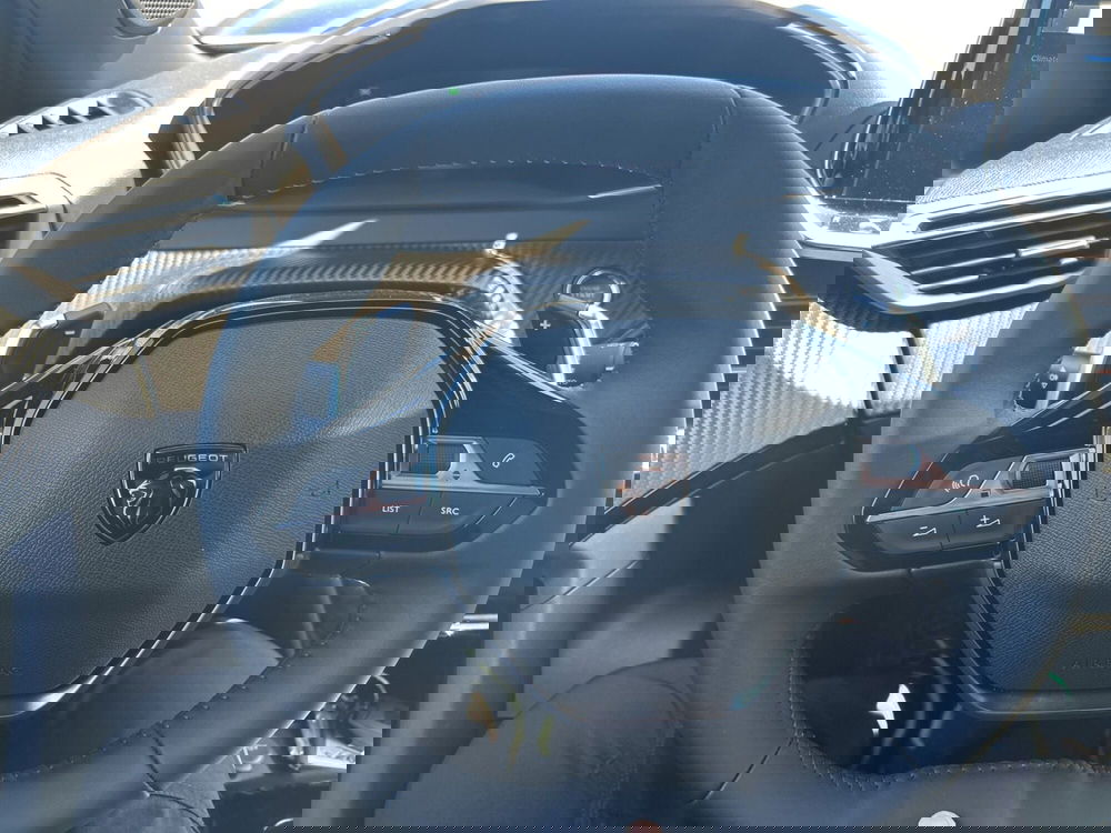 Peugeot 2008 nuova a Latina (14)