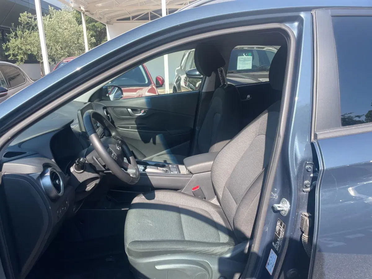 Hyundai Kona usata a Roma (14)