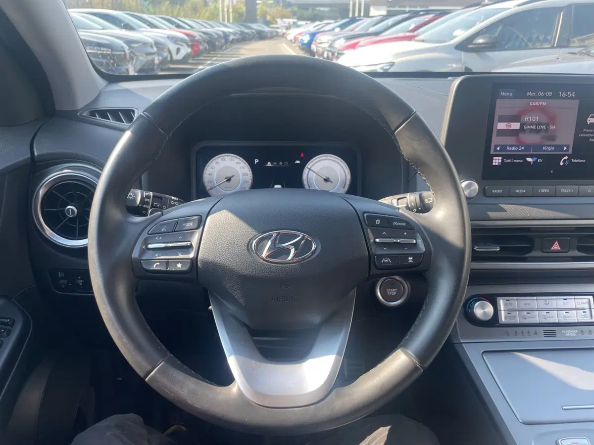 Hyundai Kona usata a Roma (17)