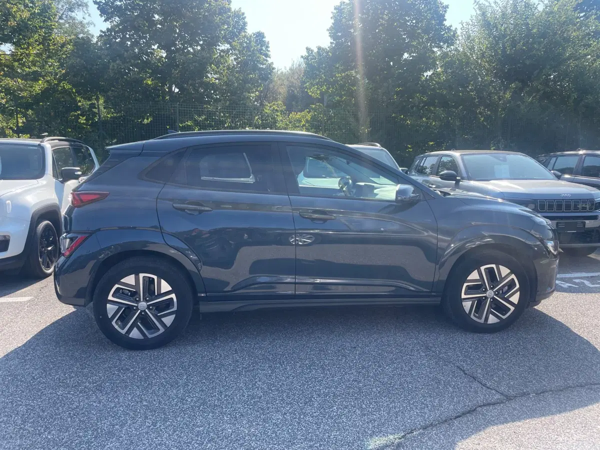 Hyundai Kona usata a Roma (8)
