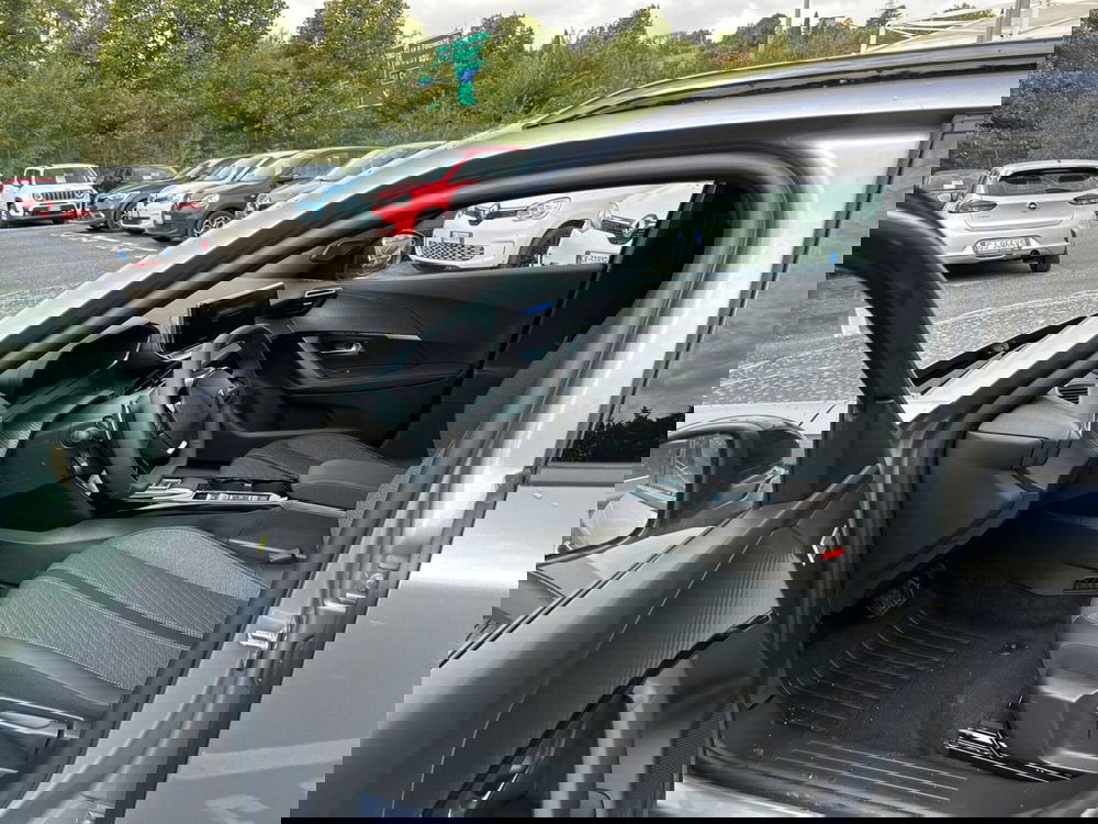 Peugeot 2008 nuova a Roma (12)