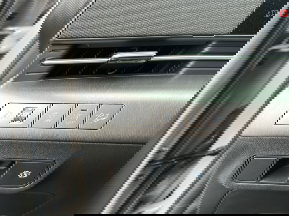 Hyundai Kona nuova a Roma (14)