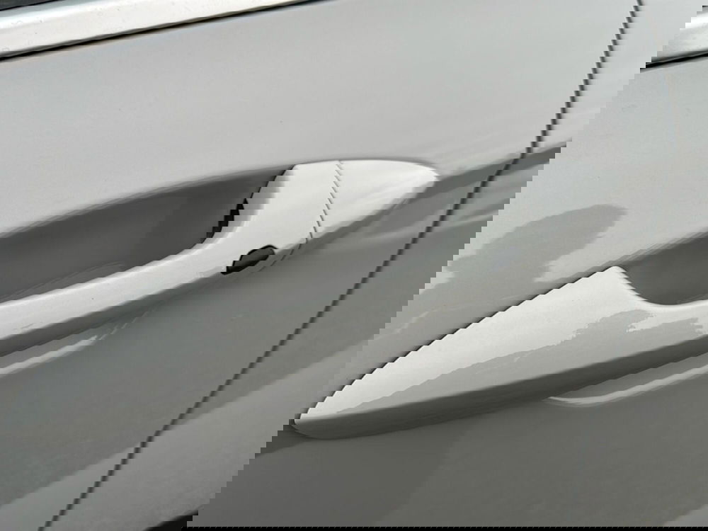 Hyundai Kona nuova a Roma (9)