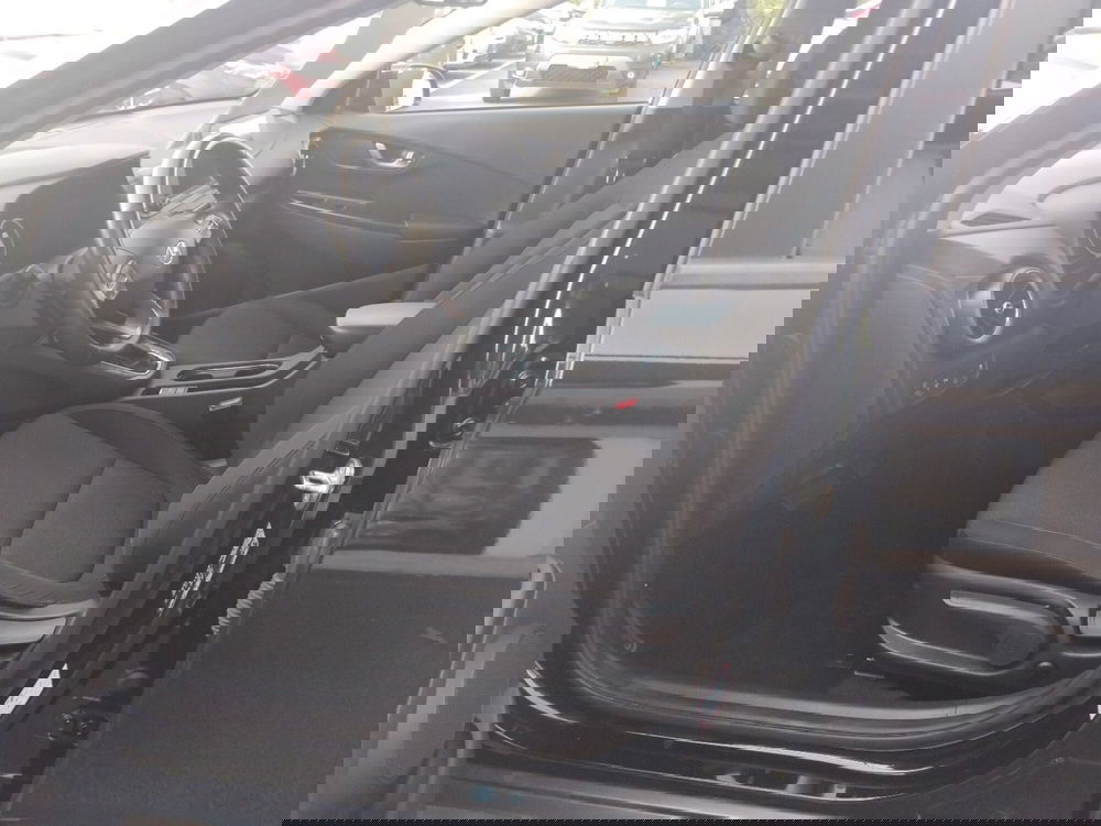 Hyundai Kona usata a Latina (18)