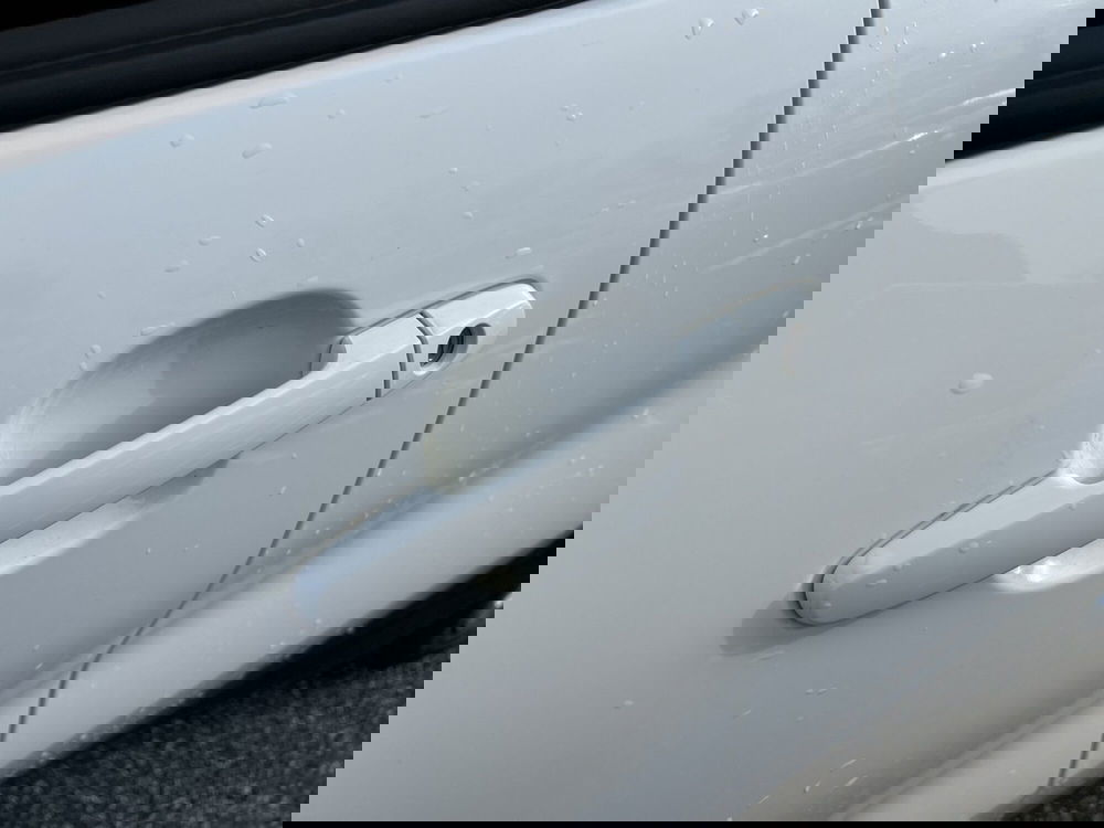 Toyota Aygo X nuova a Latina (9)