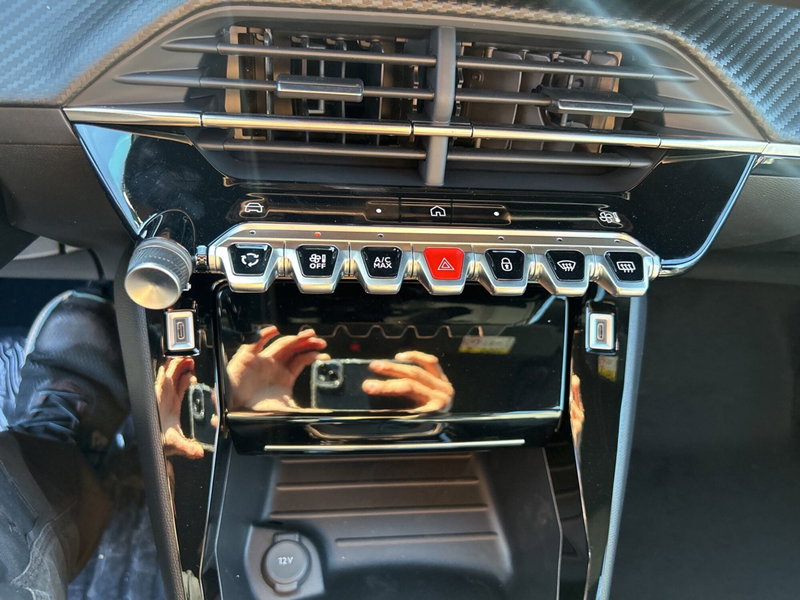 Peugeot 2008 nuova a Roma (18)