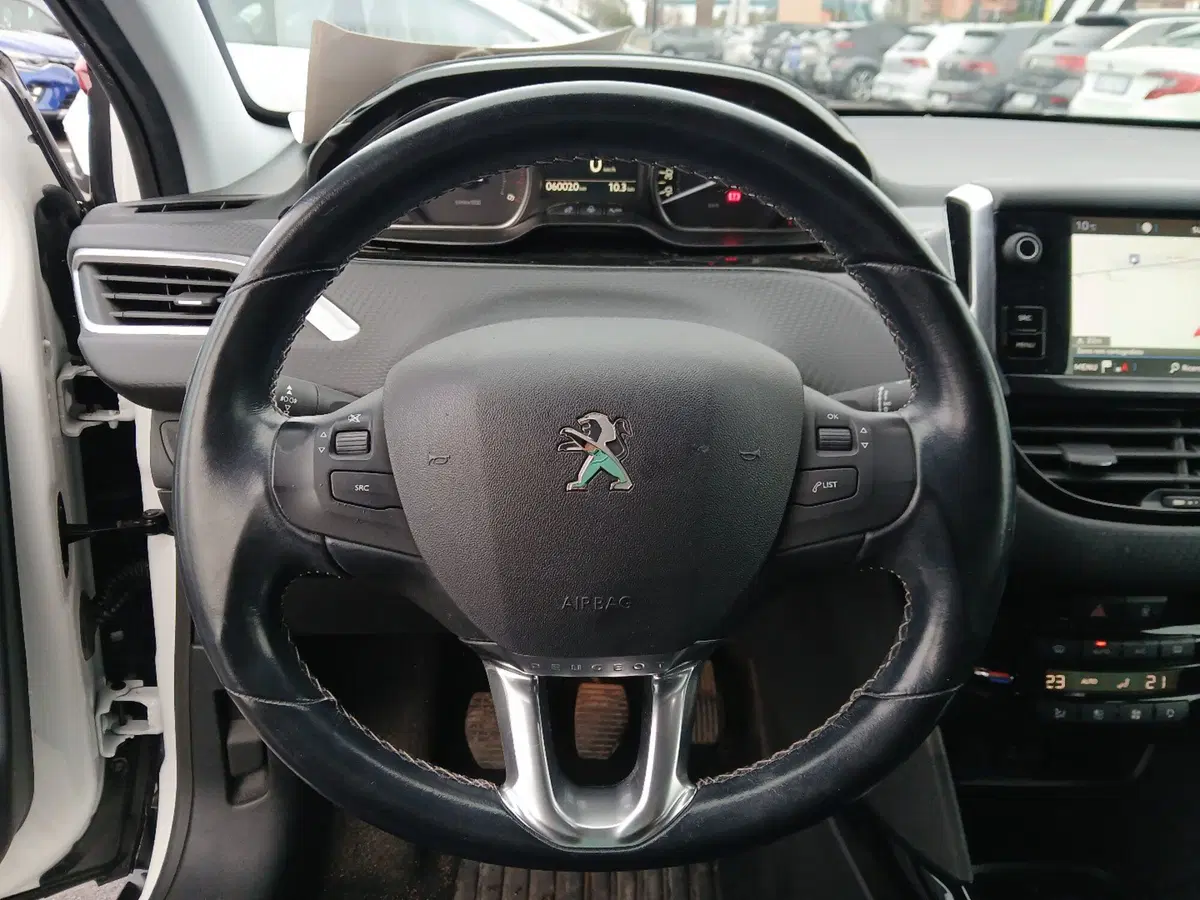 Peugeot 2008 usata a Latina (13)