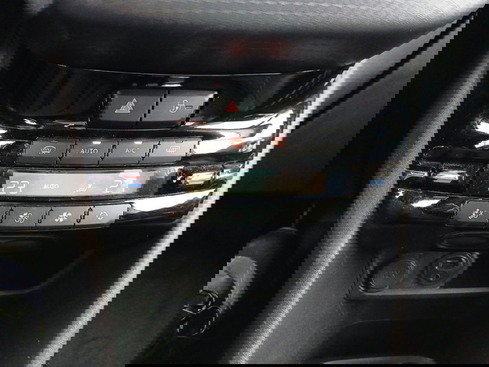 Peugeot 2008 usata a Latina (16)