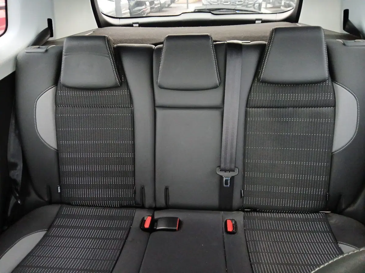 Peugeot 2008 usata a Latina (17)
