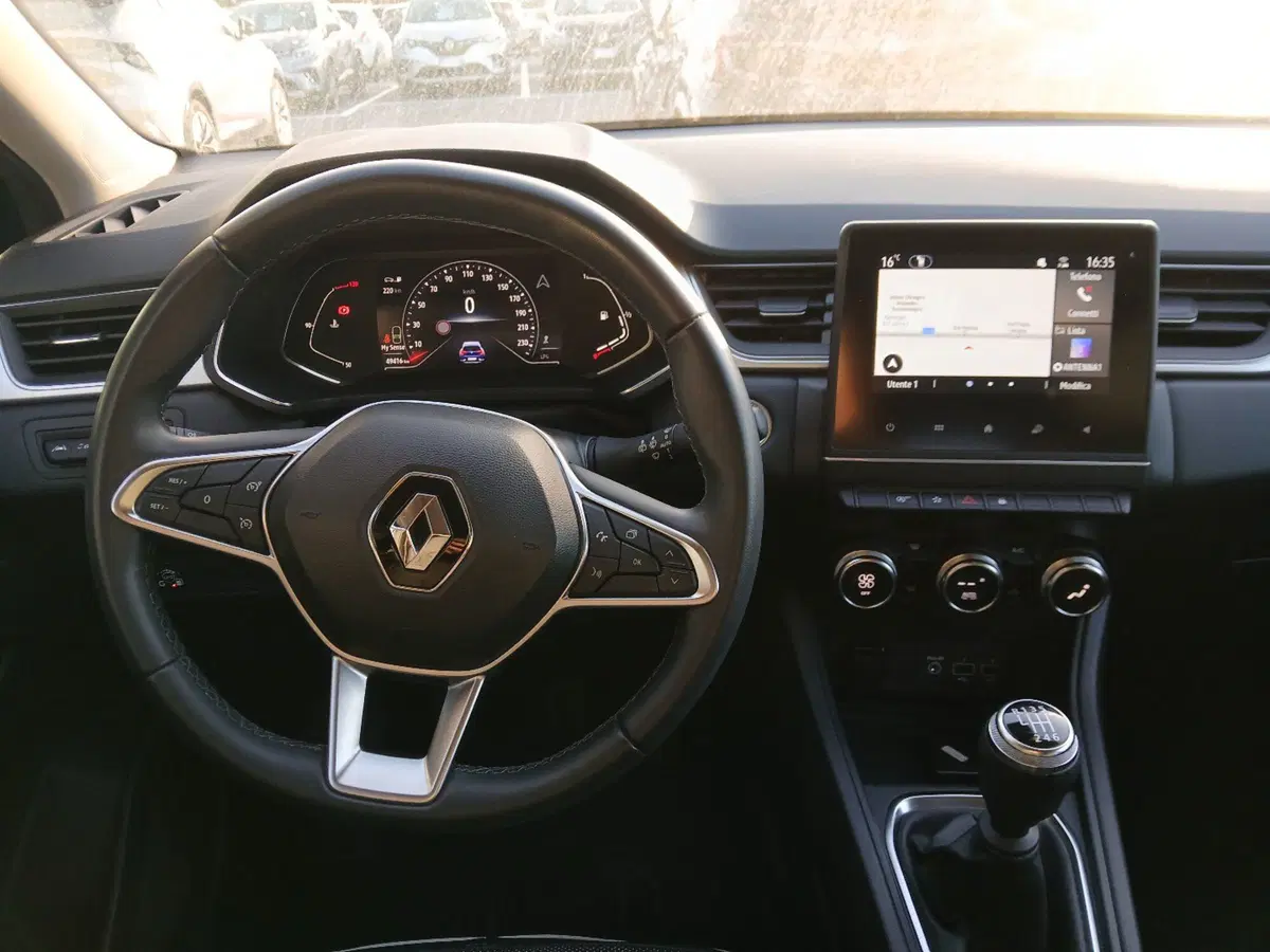 Renault Captur usata a Latina (12)