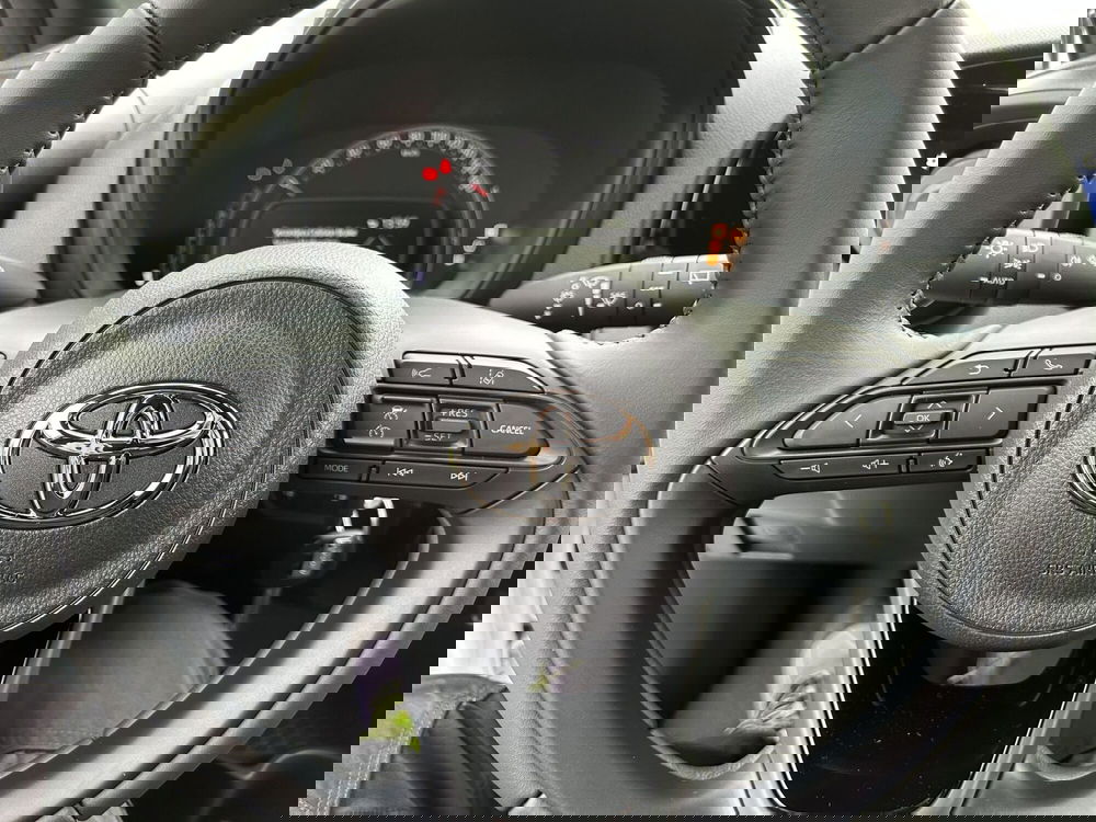 Toyota Aygo X nuova a Roma (14)