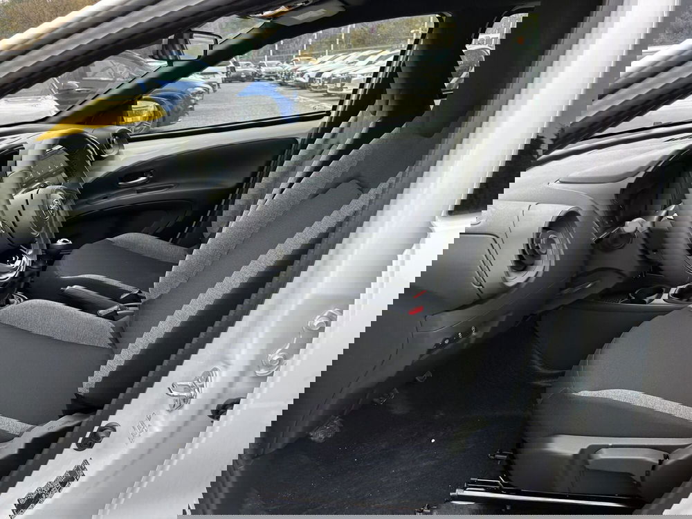 Toyota Aygo X nuova a Roma (12)