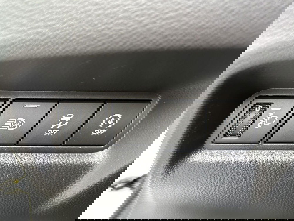 Toyota Aygo X nuova a Roma (13)