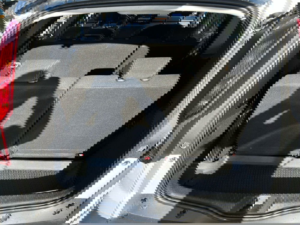 Dacia Jogger usata a Roma (10)