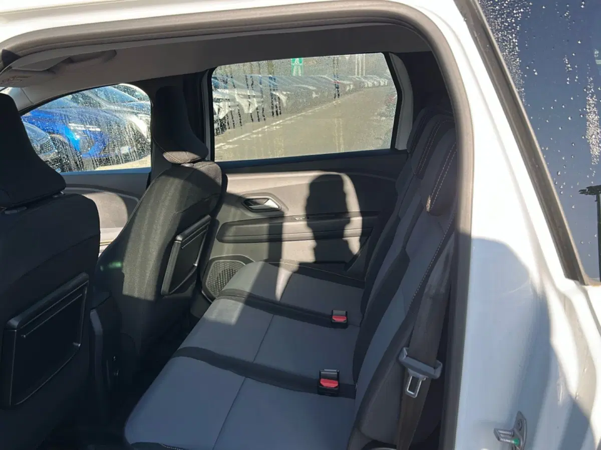 Dacia Jogger usata a Roma (12)