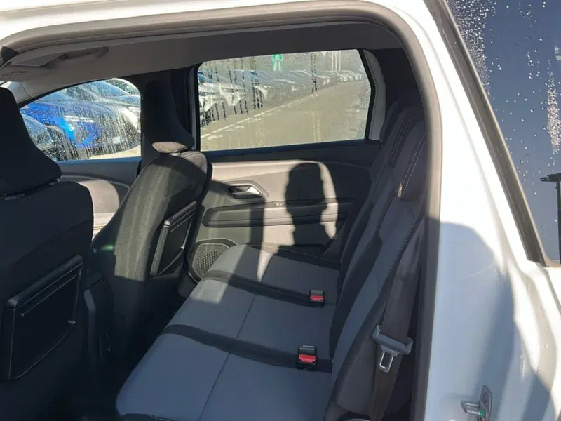Dacia Jogger usata a Roma (12)