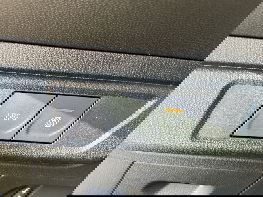 Dacia Jogger usata a Roma (14)