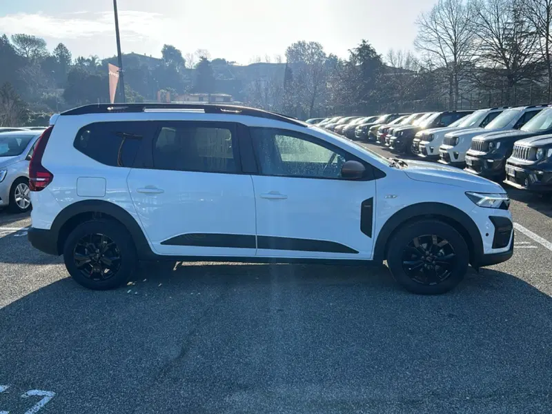 Dacia Jogger usata a Roma (6)