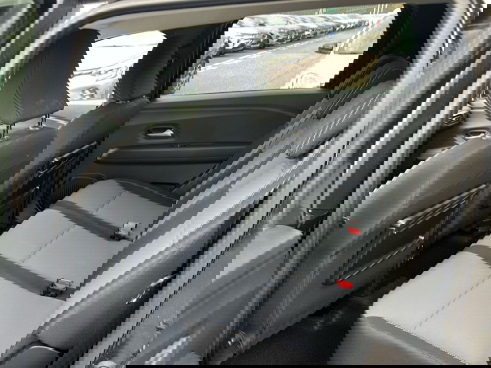 Dacia Jogger usata a Roma (11)