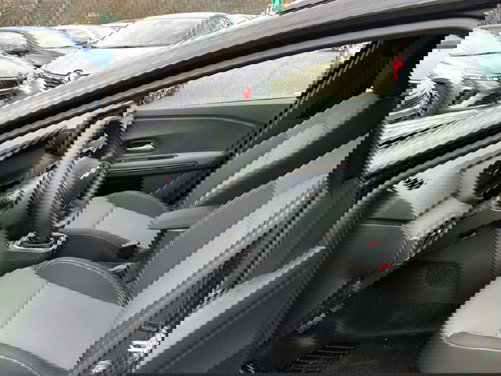 Dacia Jogger usata a Roma (12)