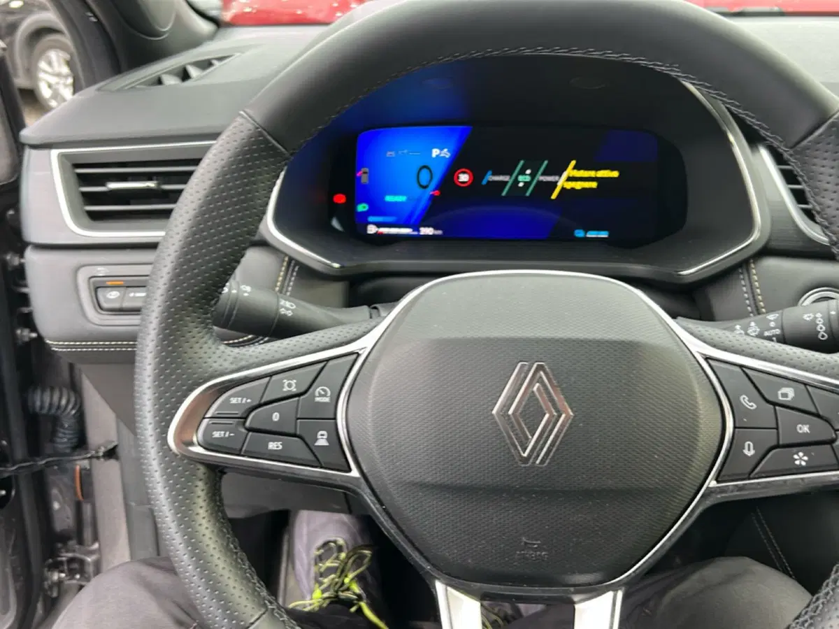 Renault Symbioz usata a Roma (16)