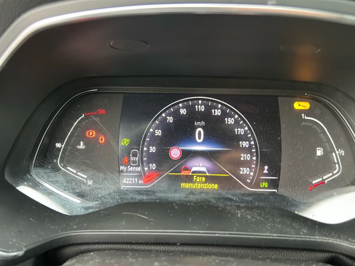 Renault Captur usata a Roma (16)