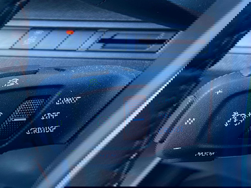 Peugeot 3008 usata a Milano (18)