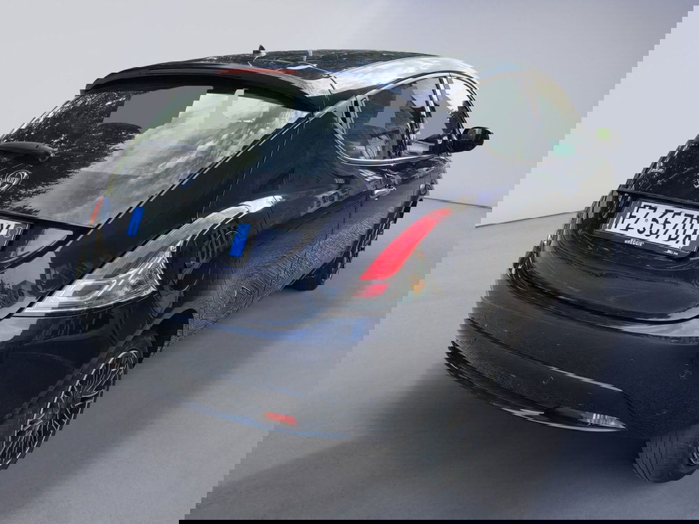 Lancia Ypsilon usata a Padova (4)