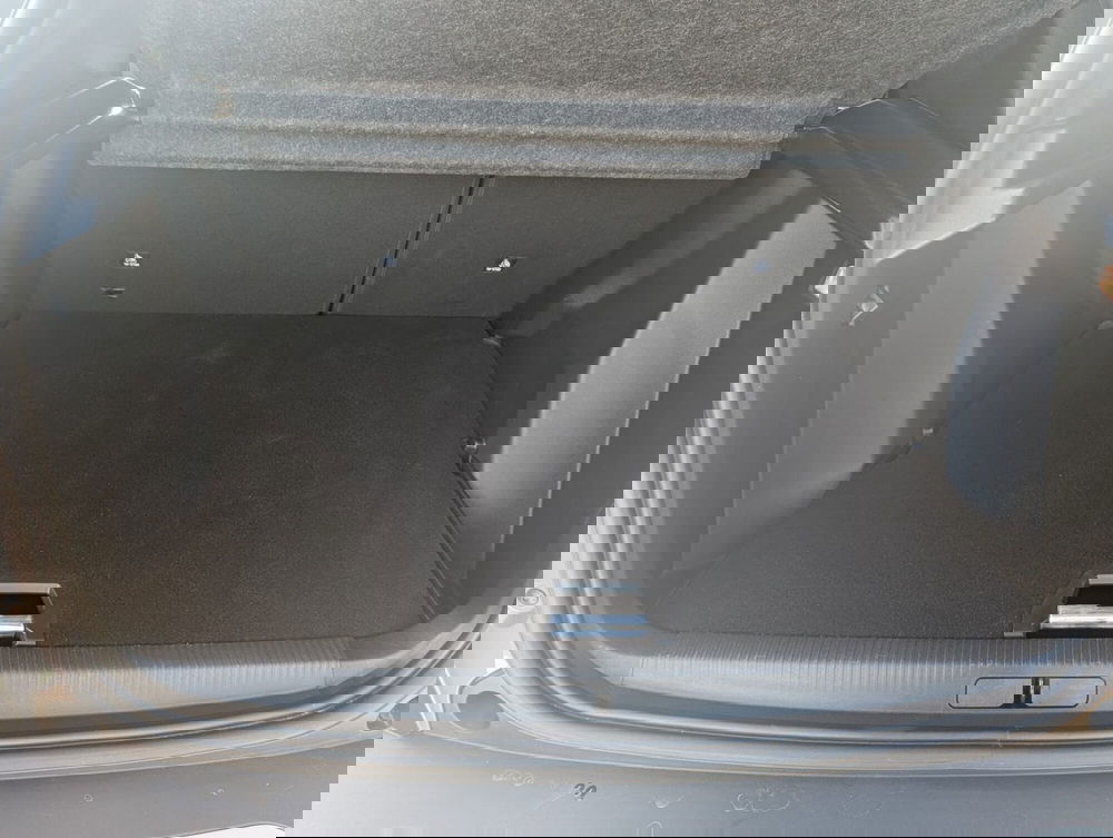 Peugeot 2008 usata a Milano (12)