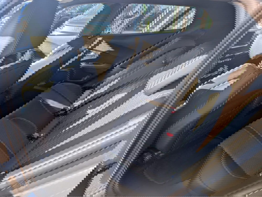 Peugeot 2008 usata a Milano (13)