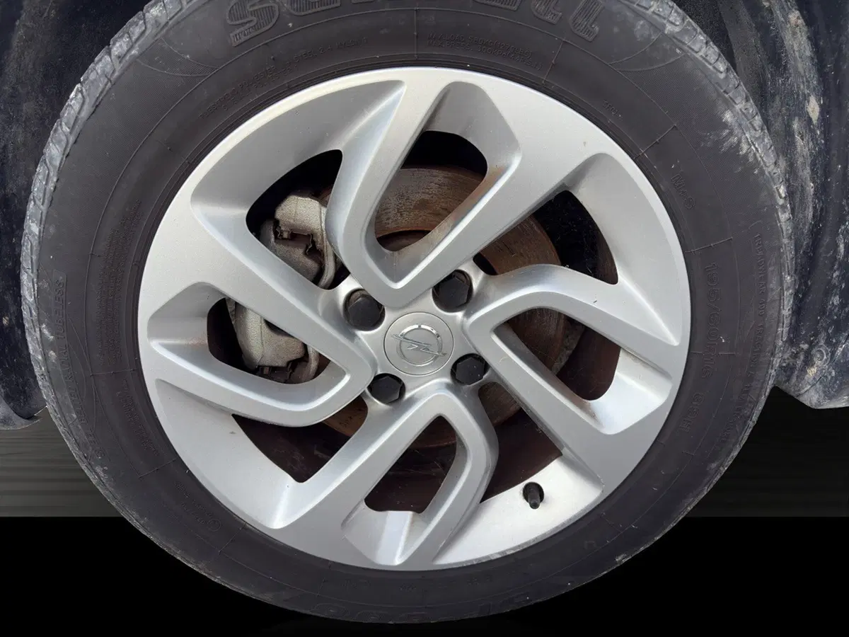 Opel Crossland X usata a Macerata (13)