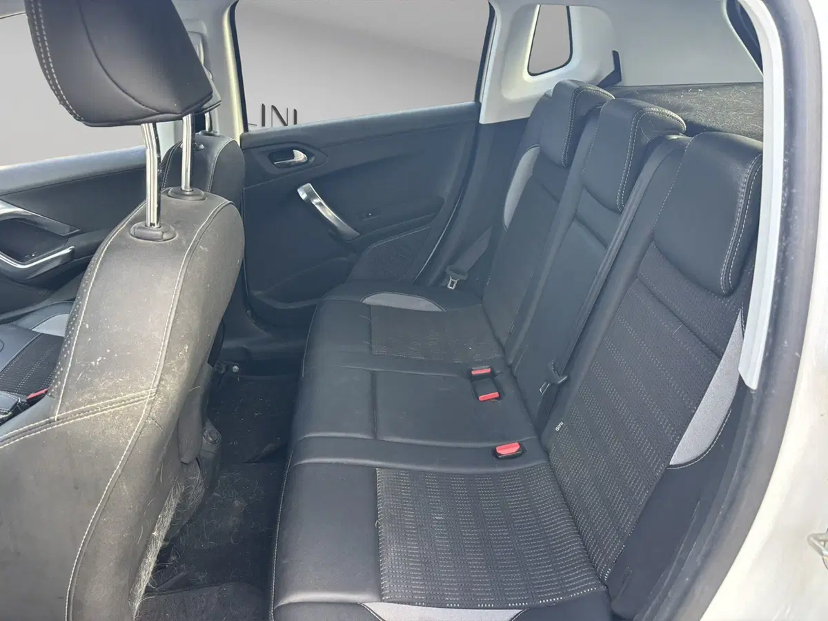 Peugeot 2008 usata a Macerata (11)