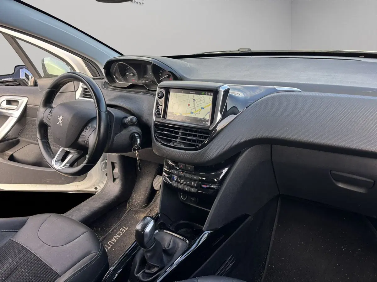 Peugeot 2008 usata a Macerata (9)