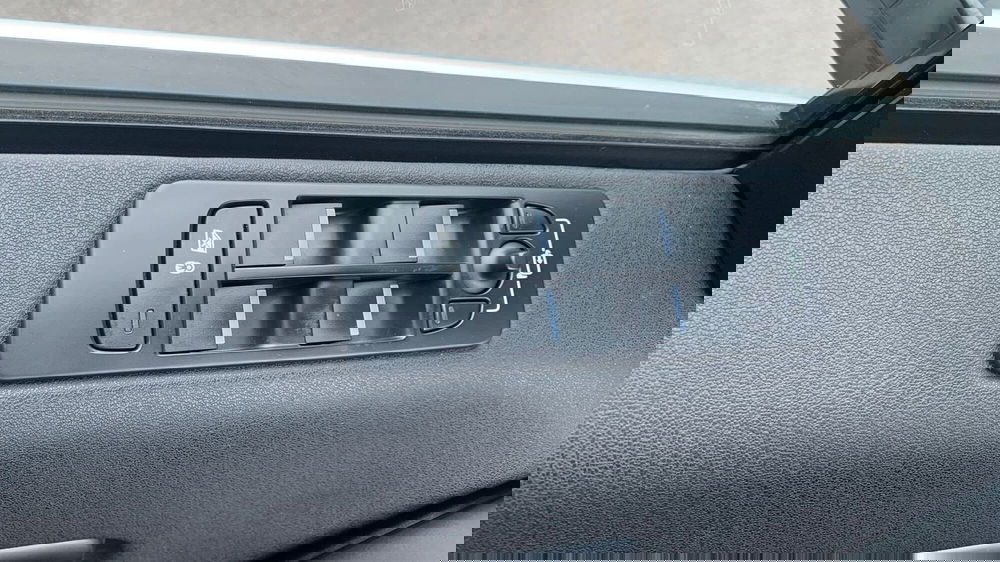 Land Rover Discovery Sport usata a Padova (17)