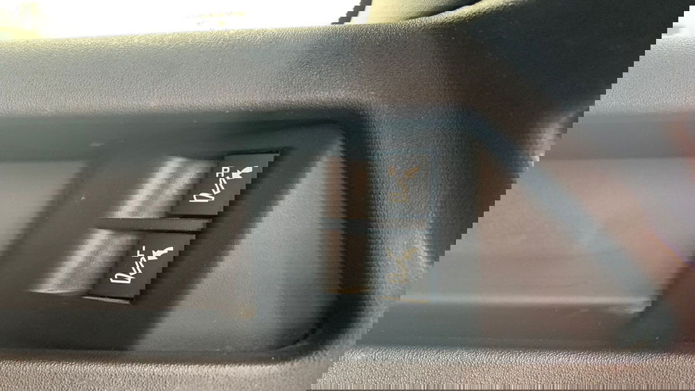 Land Rover Discovery Sport usata a Padova (20)