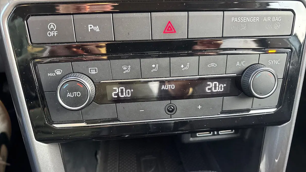 Volkswagen T-Cross usata a Padova (14)