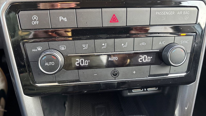 Volkswagen T-Cross usata a Padova (14)