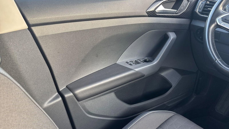 Volkswagen T-Cross usata a Padova (17)