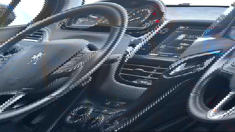 Peugeot 2008 usata a Padova (9)