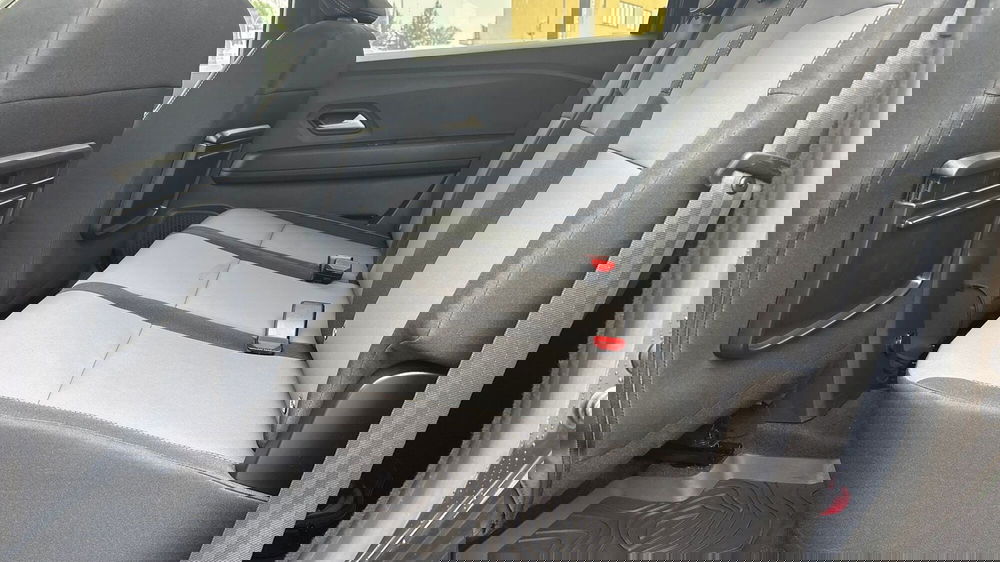 Dacia Jogger usata a Padova (17)