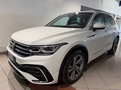 Volkswagen Tiguan 1.5 TSI 150 CV DSG ACT R-Line del 2023 usata a Genova