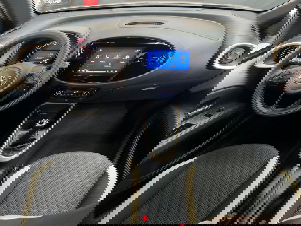 Toyota Aygo X nuova a Roma (12)