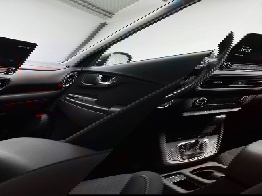 Hyundai Kona usata a Roma (13)