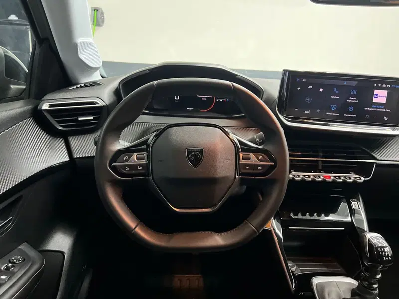 Peugeot 208 usata a Roma (10)