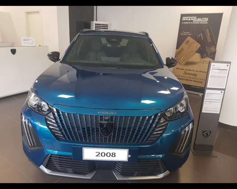 Peugeot 2008 nuova a Imperia