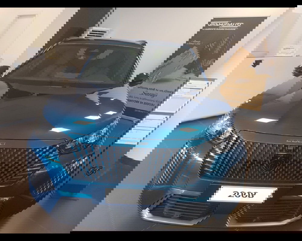 Peugeot 2008 nuova a Imperia