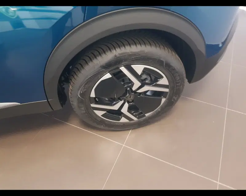 Peugeot 2008 nuova a Imperia (10)